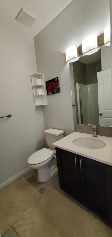 Delightful 1-Bedroom Private Suite In A New Home YYC Exterior photo